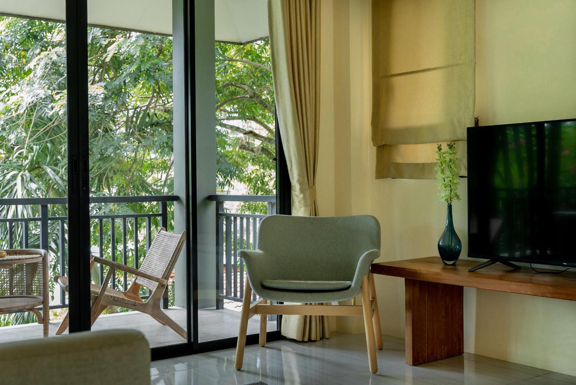 Resort The Cove Panwa Beach